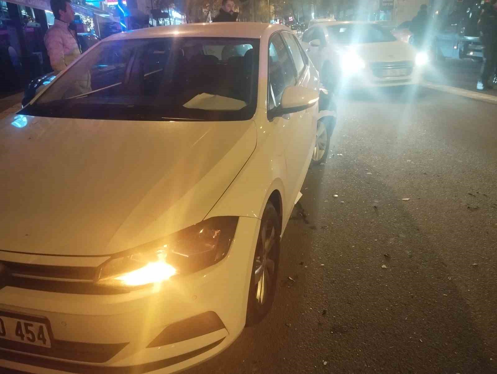 Ankara’da 3 otomobil kazaya karıştı: 1 yaralı