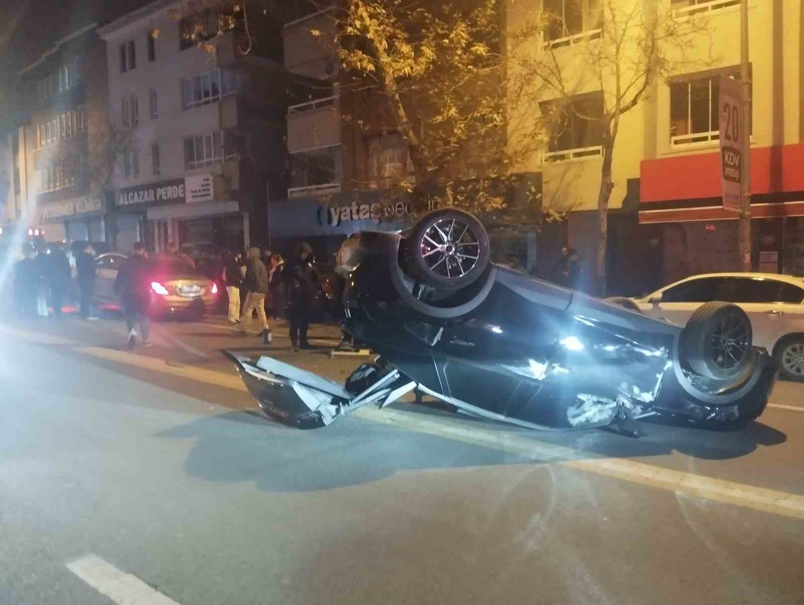 Ankara&rsquo;da 3 otomobil kazaya karıştı: 1 yaralı
