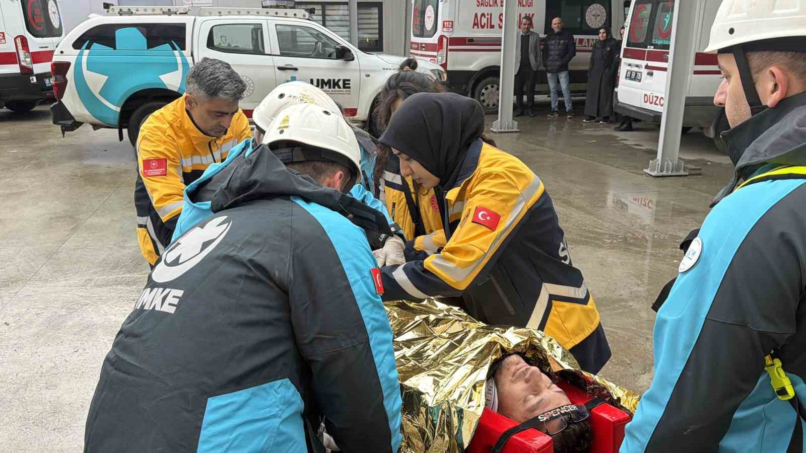 Saniyelerle yarışıp, 15 dakikalık yolu 5 dakikada gittiler
