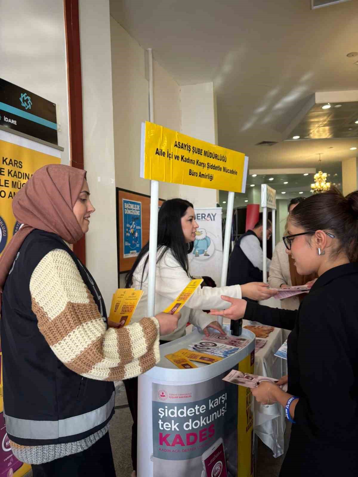 Kars’ta Öğrencilere KADES uygulaması anlatıldı