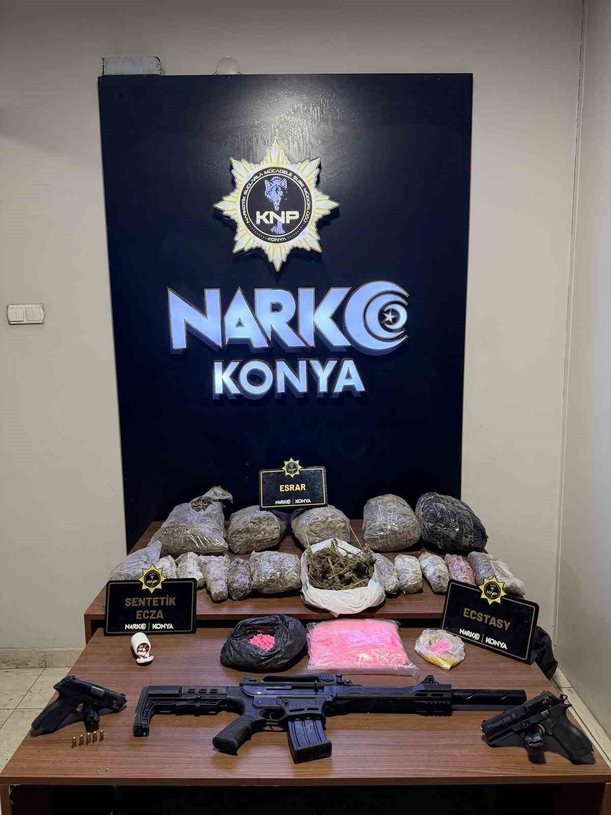 Konya&rsquo;da uyuşturucu trafiğine ağır darbe: 110 kişi tutuklandı
