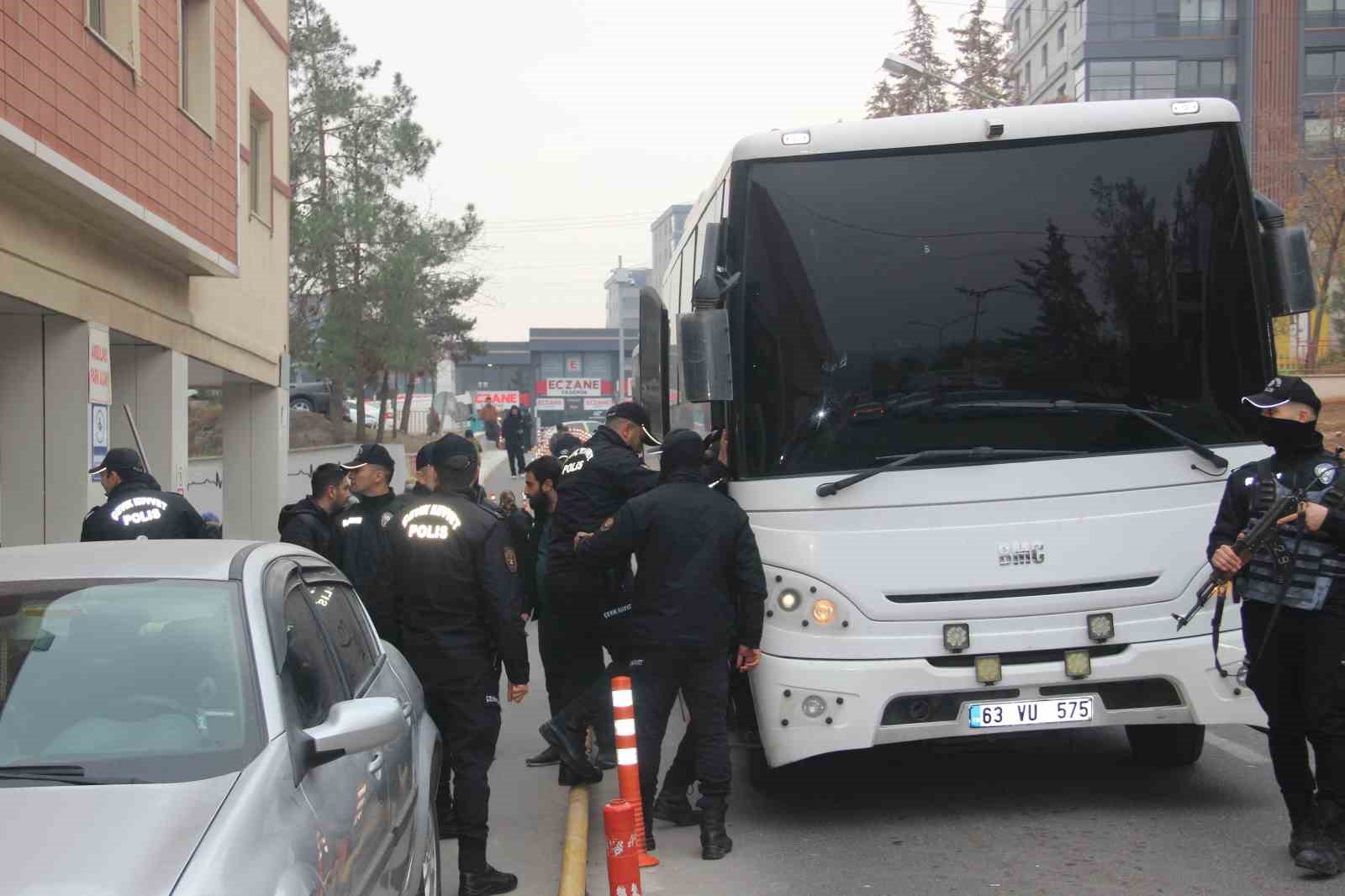 Şanlıurfa&rsquo;da r&uuml;şvet ve yolsuzluk operasyonu: 11 tutuklama
