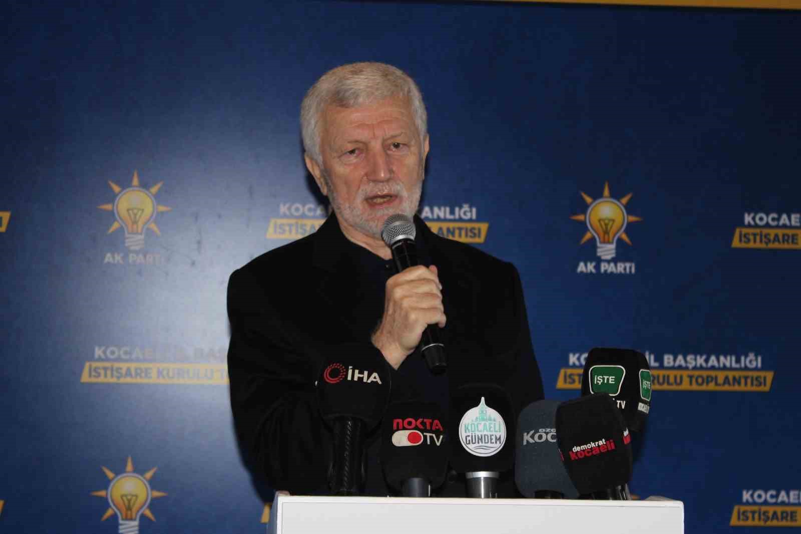 Eski bakan Osman Pepe&rsquo;den "Yeni Yalta yazılıyor" uyarısı
