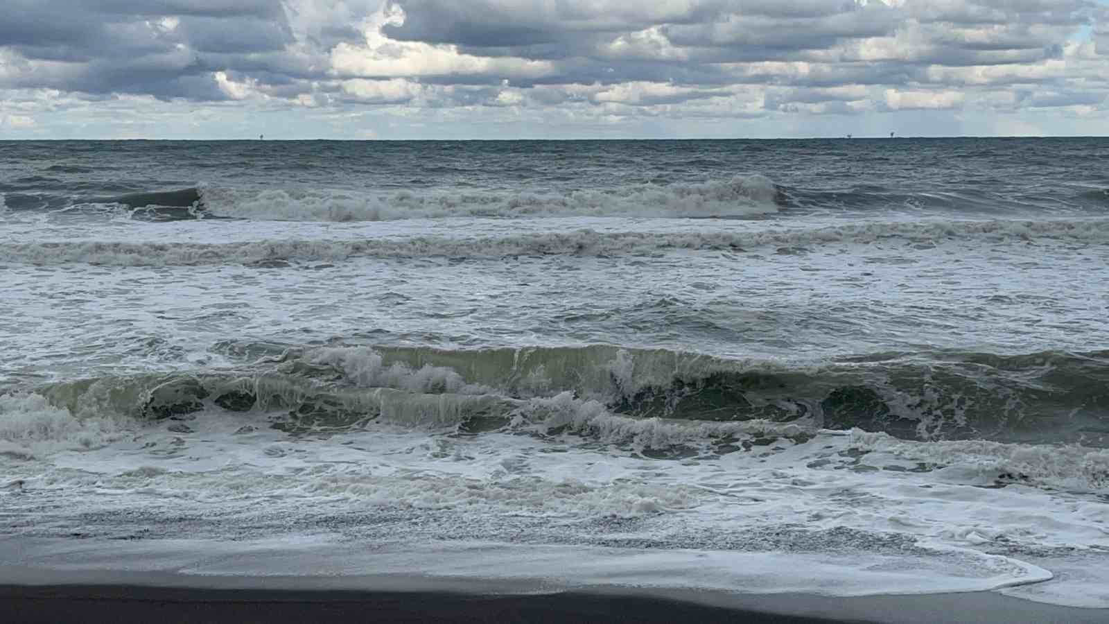 Batı Karadeniz’de fırtına etkili oluyor