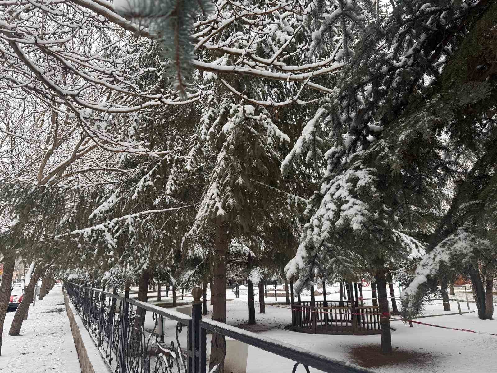 Patnos&rsquo;ta beklenen kar yağışı
