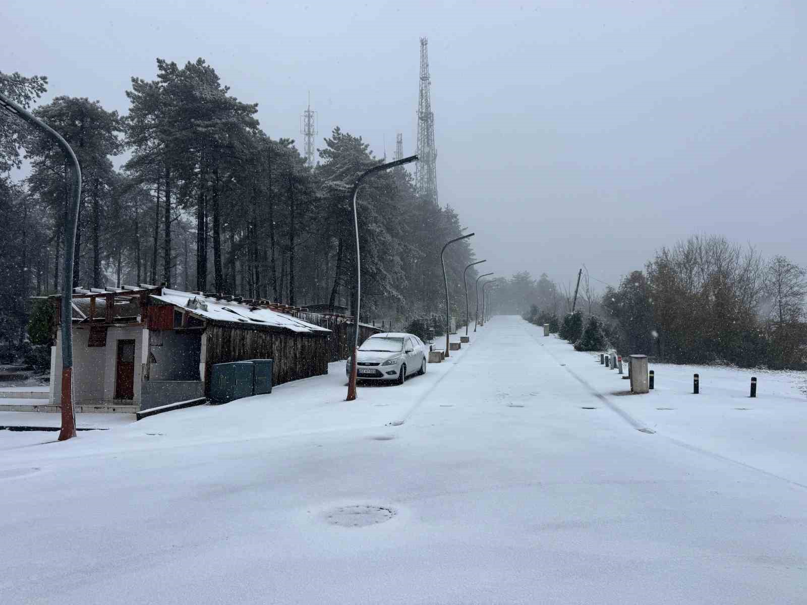 Boztepe beyaz gelinliğini giydi