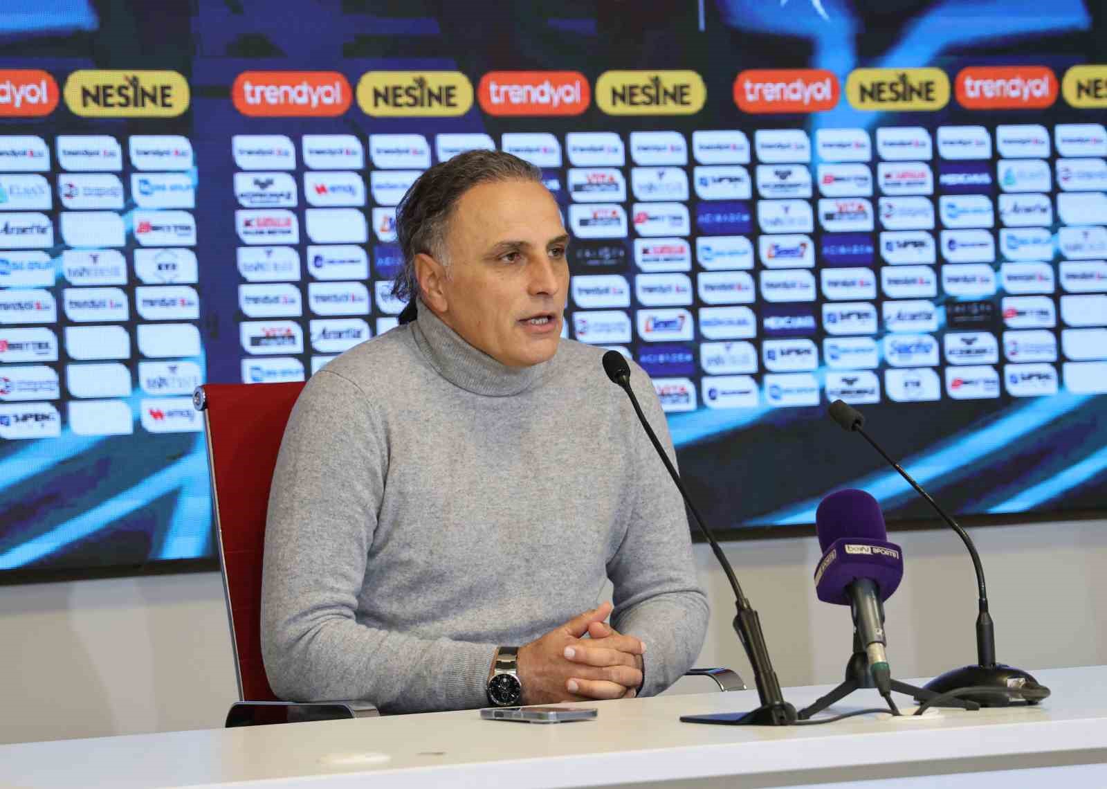 Mustafa Gürsel: "Şapkamızı önümüze koyacağız"