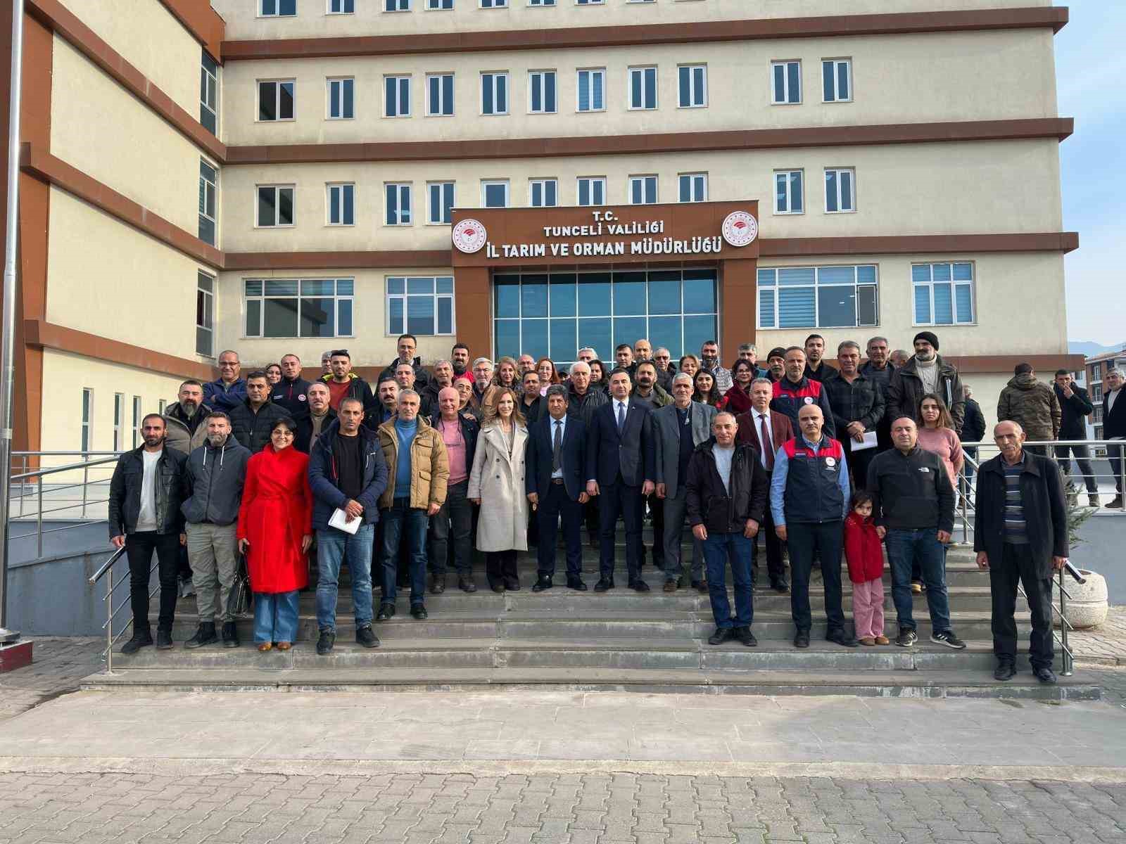 Tunceli’de arıcılara yönelik bakım ve hastalıklarla mücadele eğitimi