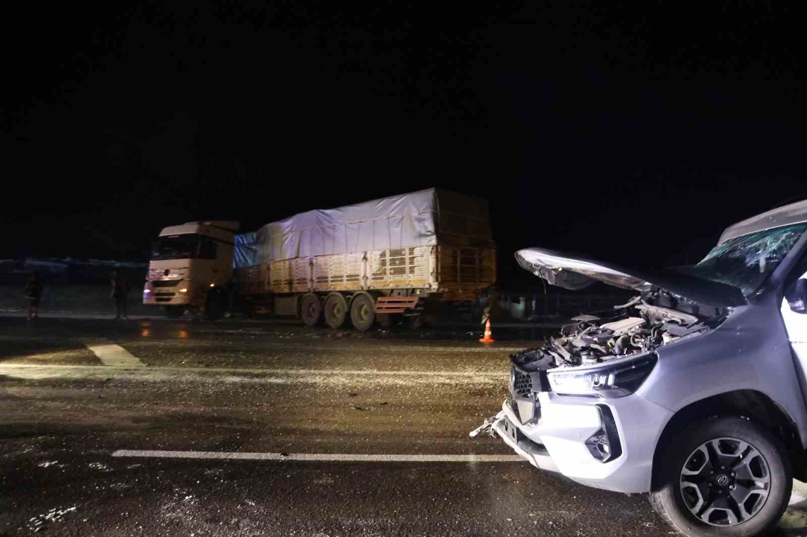 Buzlanma kazaları da beraberinde getirdi: 6 kazada 12 kişi yaralandı
