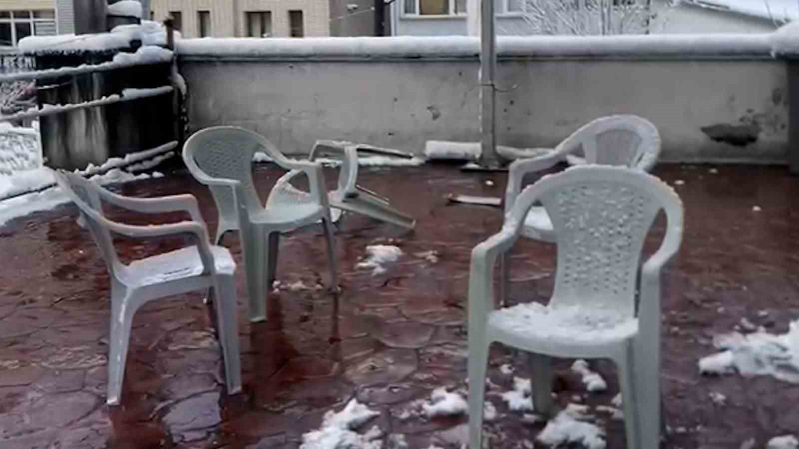 Bolu&rsquo;da hırsızlar, engelliler derneğinin masa ve sandalyesini &ccedil;aldı
