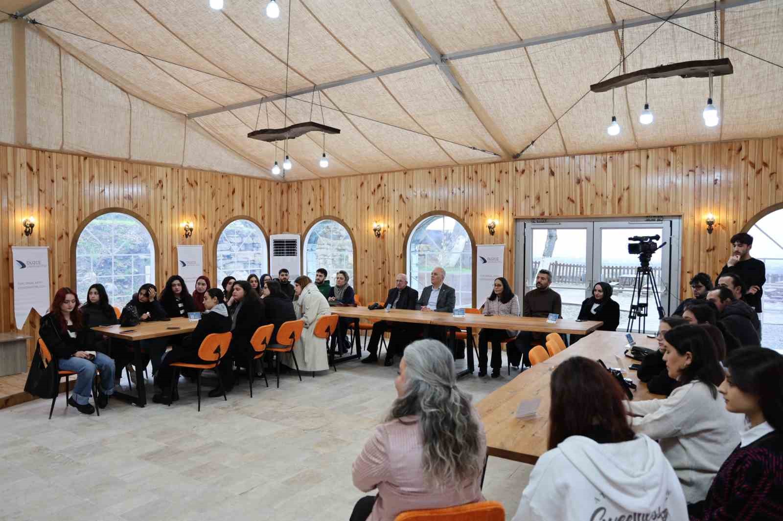 Bilim Kafe’de her yönüyle Mehmet Akif konuşuldu