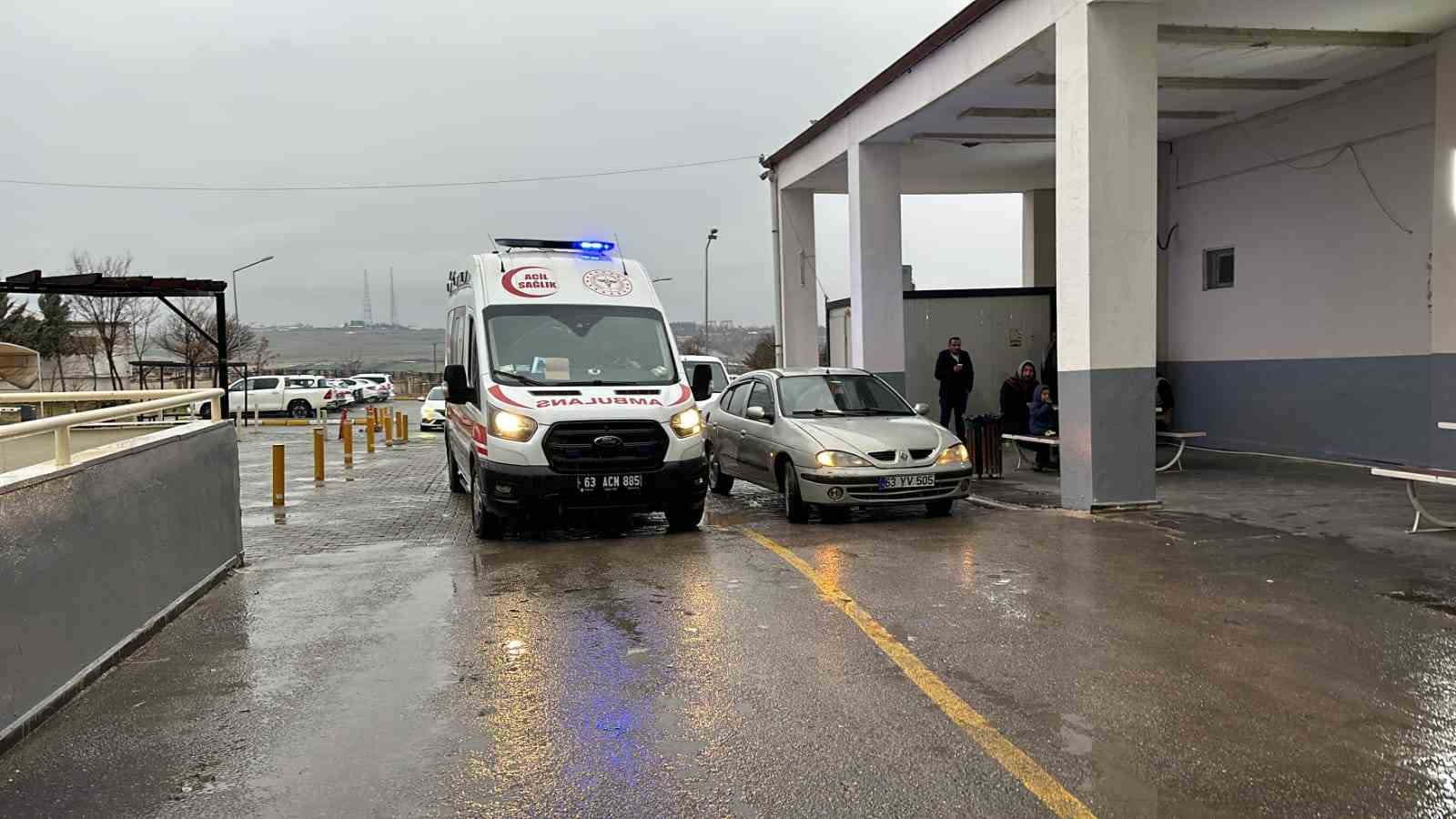 Şanlıurfa&rsquo;da tartıştığı eşi ve oğlunu &ouml;ld&uuml;rd&uuml;
