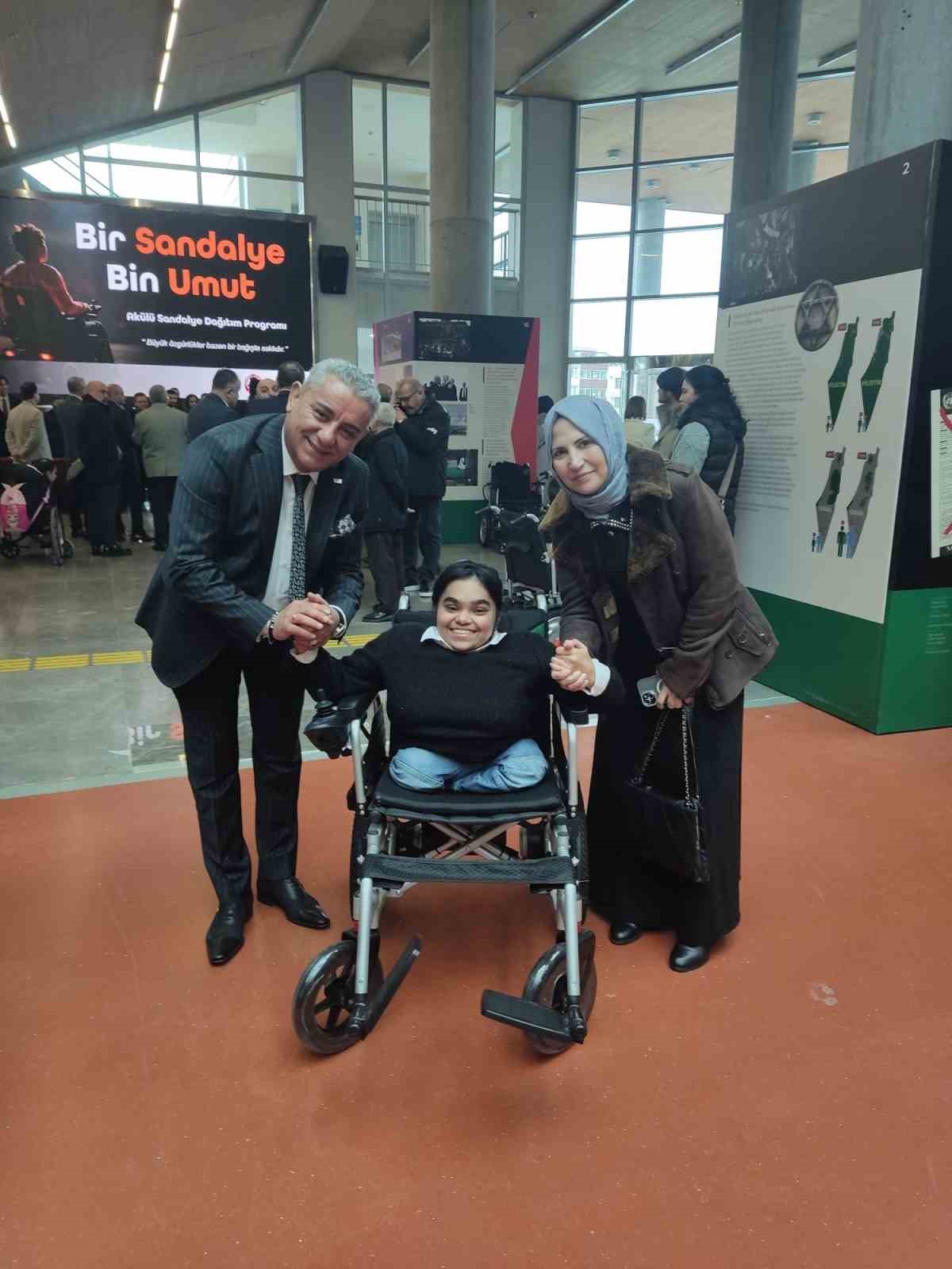 Kırşehir Beyazay Derneği’nden ’Bir Sandalye Bir Umut’ projesine katkı