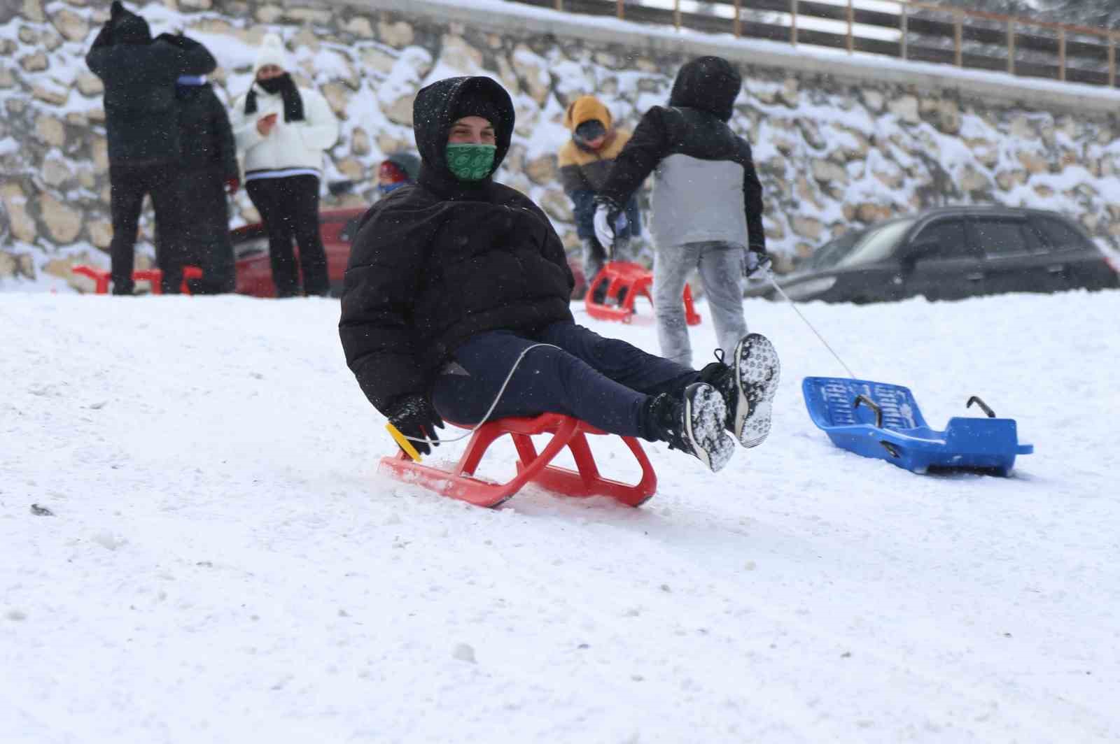 Ilgaz Dağı&rsquo;ndaki Yurduntepe Kayak Merkezi&rsquo;nde sezon başladı
