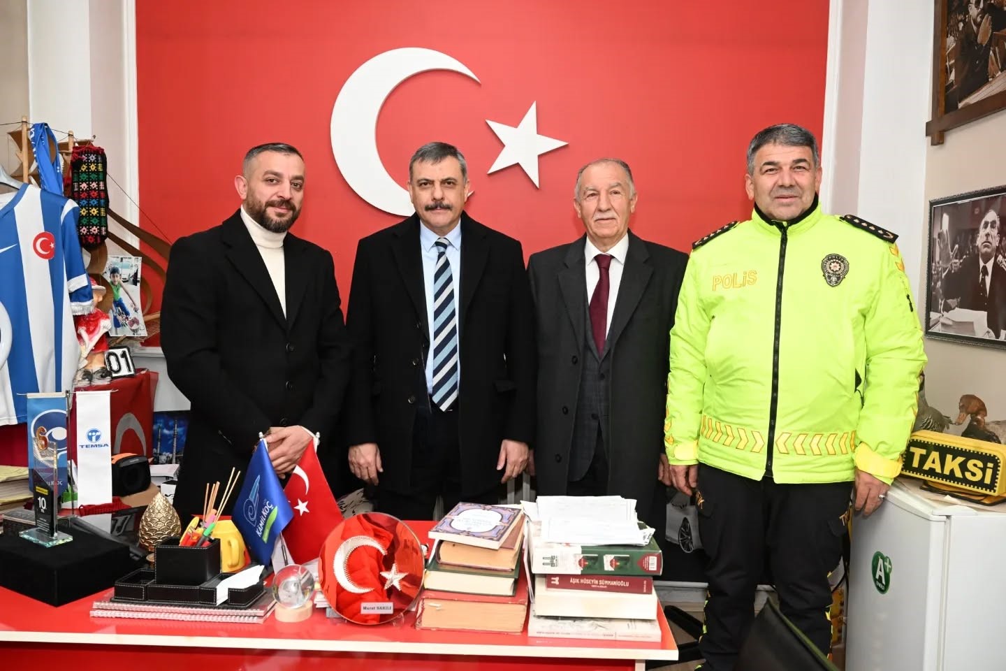 Vali &Ccedil;ift&ccedil;i&rsquo;den esnaf ziyareti
