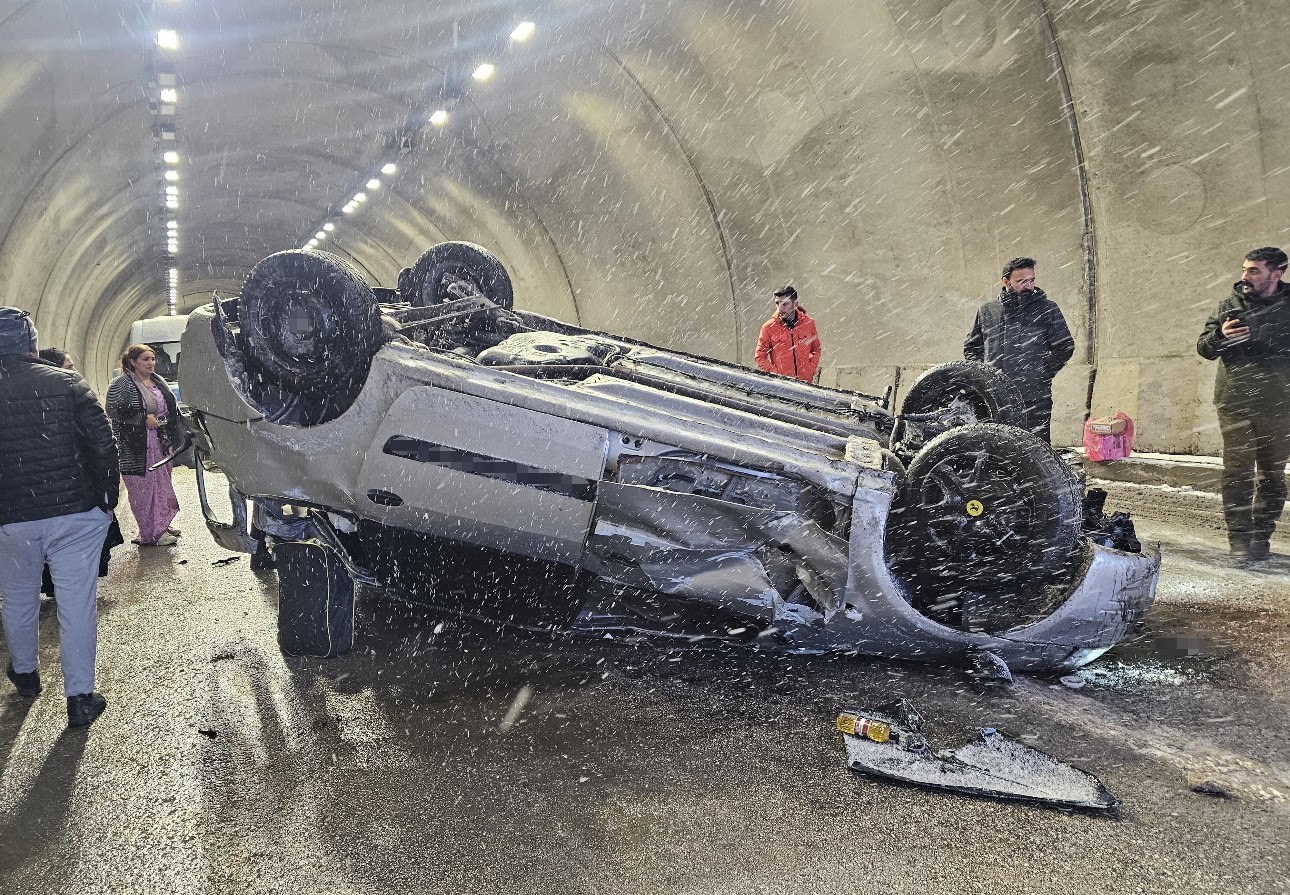 Yüksekova’da trafik kazası: 3 yaralı