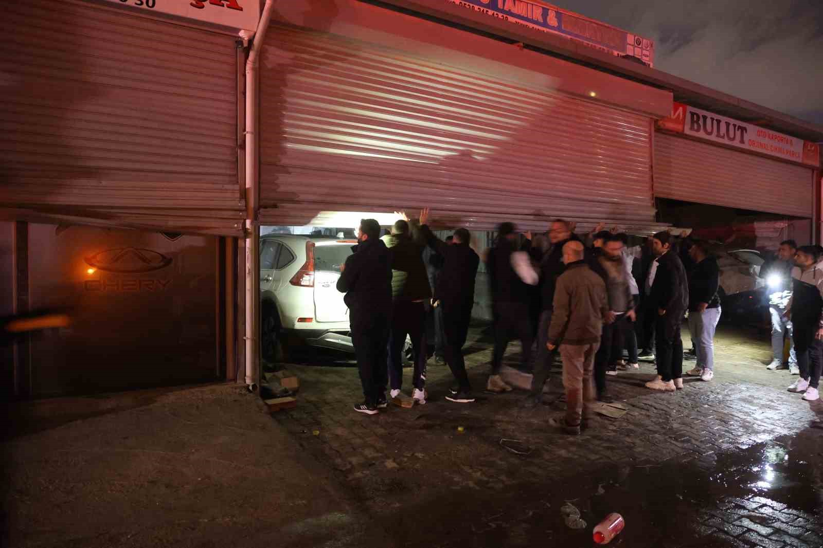 Sanayi Sitesi&rsquo;nde &ccedil;ıkan yangında 9 iş yeri zarar g&ouml;rd&uuml;
