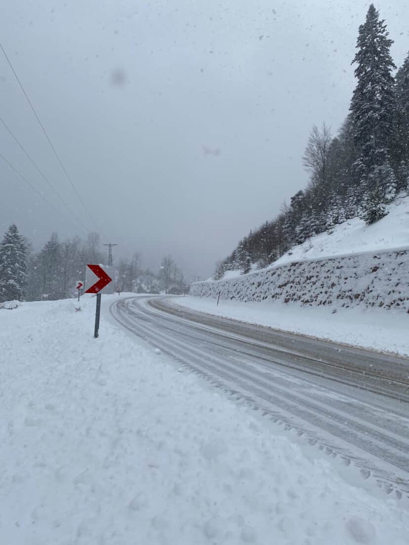 Sinop&rsquo;ta kar yağışı: Y&uuml;ksek kesimlerde 30 santime ulaştı
