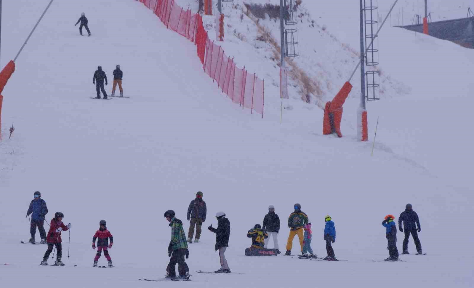 Palandöken’de kar, kış ve kayak keyfi