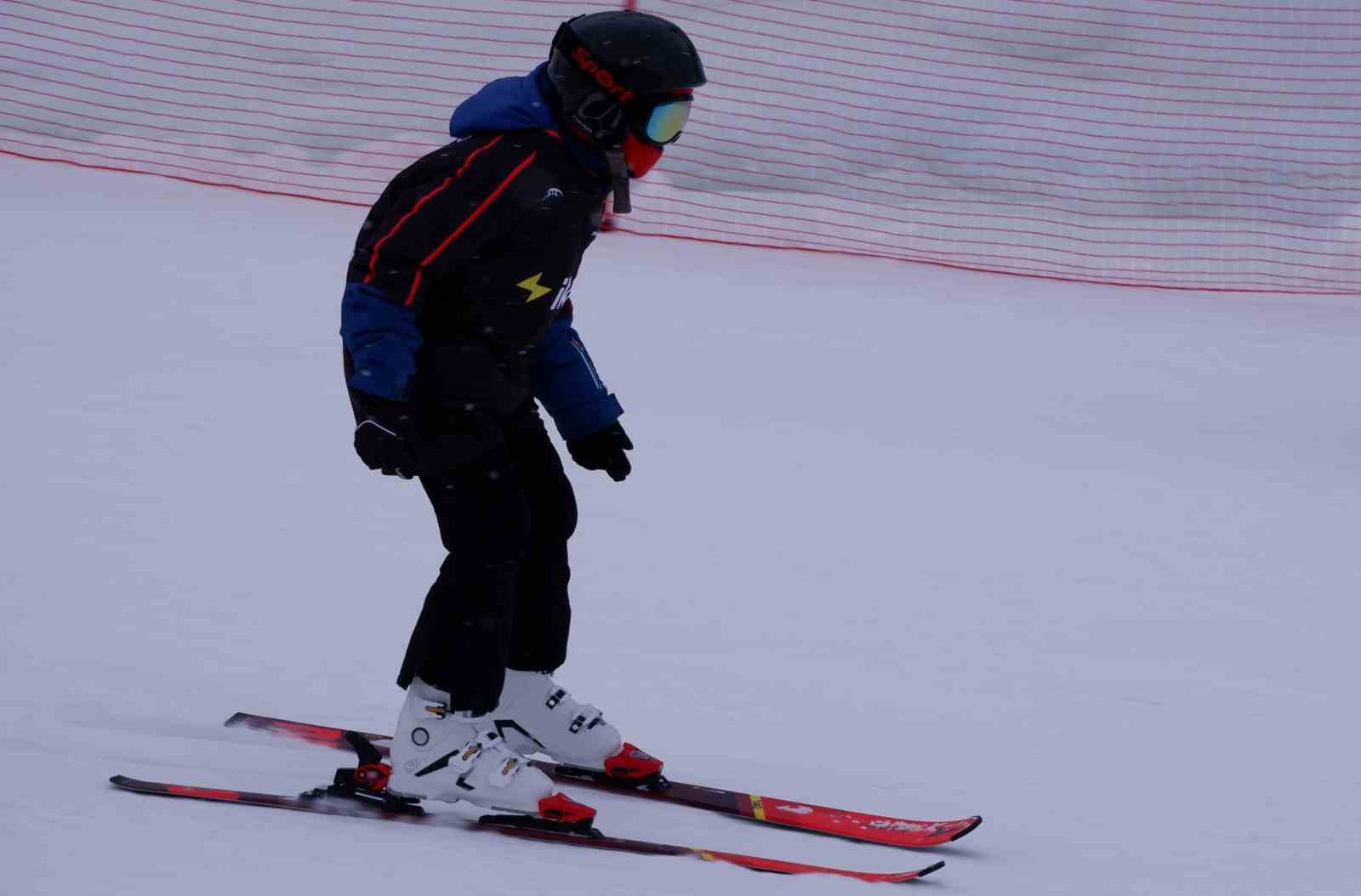 Paland&ouml;ken&rsquo;de kar, kış ve kayak keyfi
