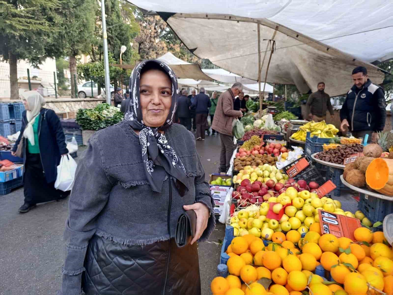 Semt pazarlarında kış yoğunluğu
