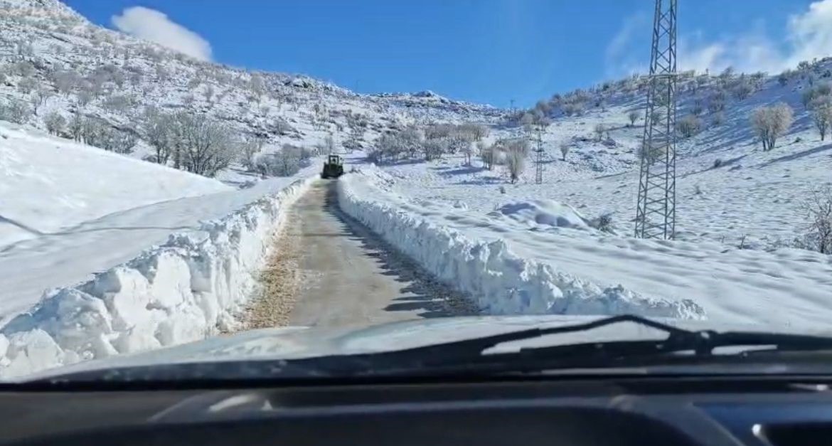 Siirt’te kar nedeniyle kapanan yollar açıldı