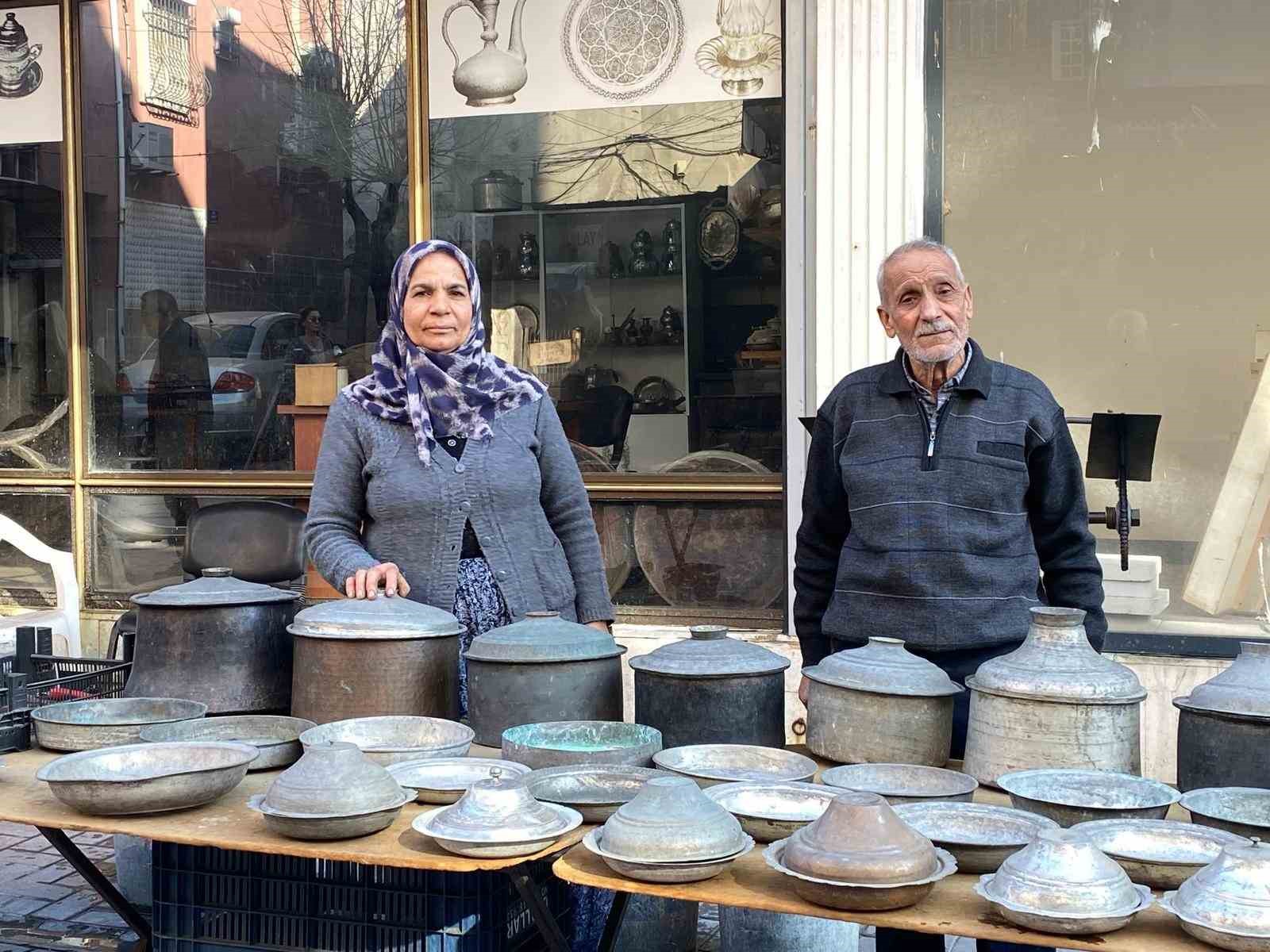 Kadın eliyle yarım asırlık kalaycılık