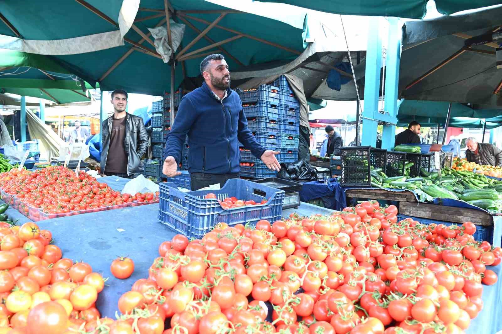 Manisa&rsquo;nın en k&ouml;kl&uuml; pazarı yeni y&uuml;z&uuml;ne kavuşuyor
