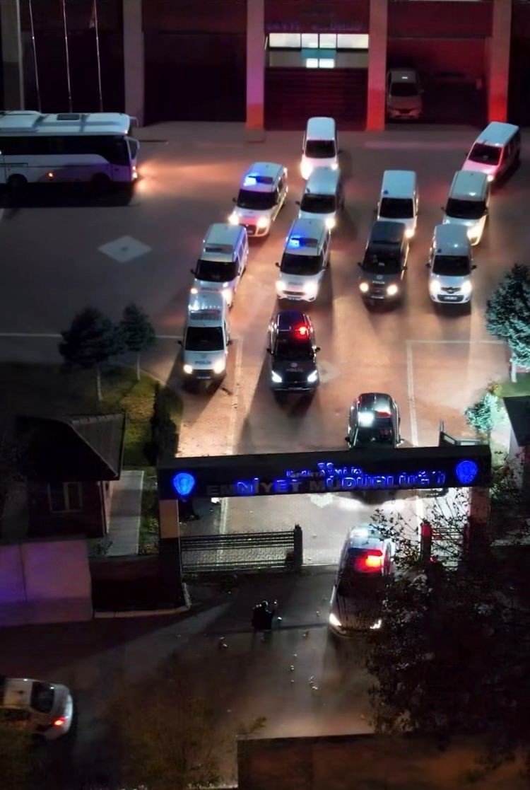 Isparta&rsquo;da 30 aranan şahıs yakalandı
