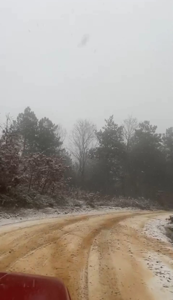 Çanakkale’de mevsimin ilk karı yağdı