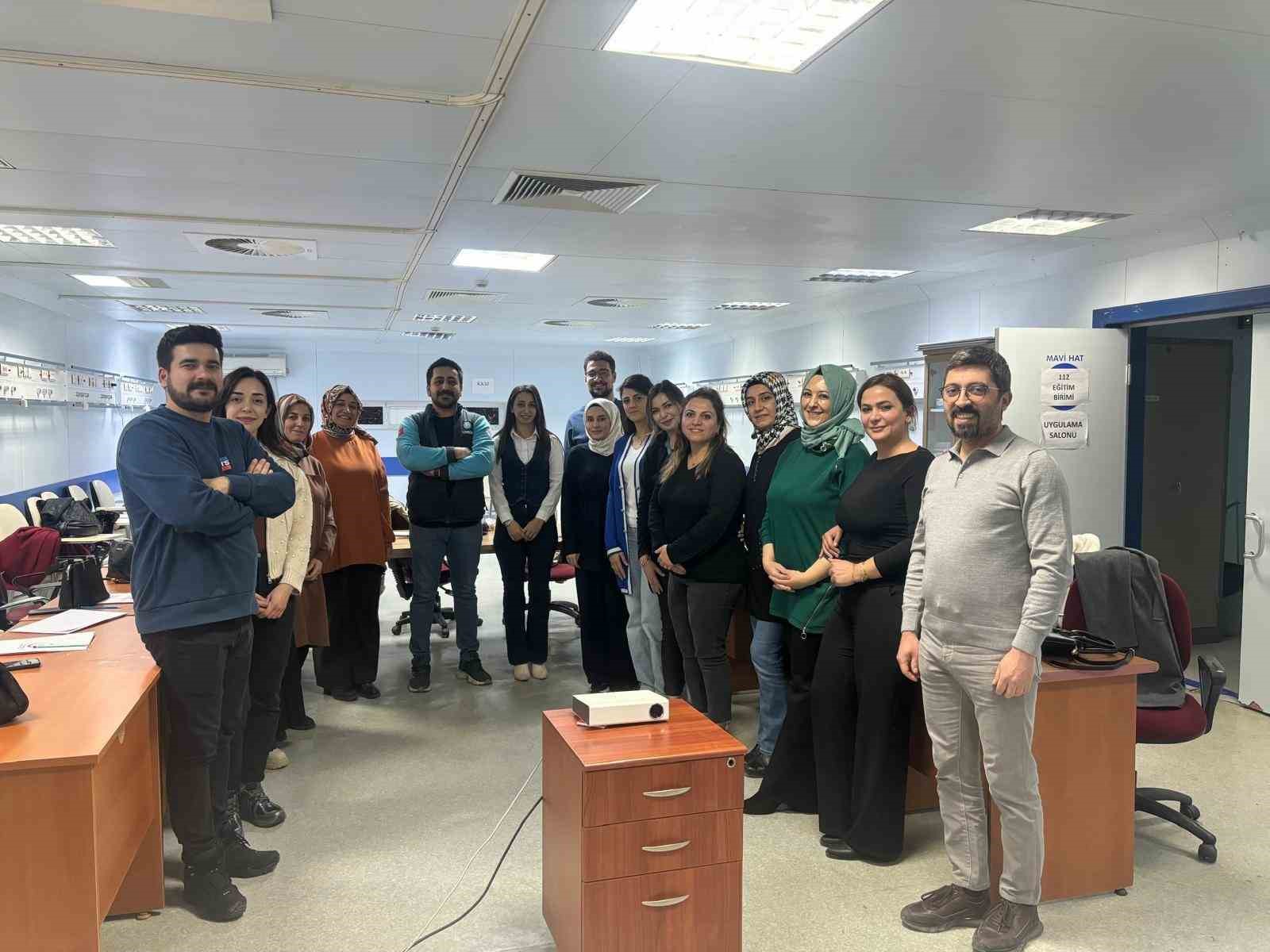 Elazığ&rsquo;da sağlık personeline temel eğitim verildi
