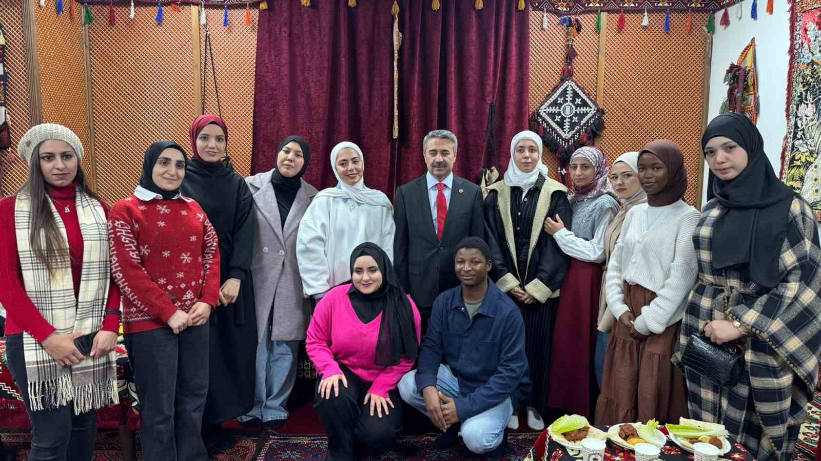 Alkayış&rsquo;tan &uuml;niversiteli gen&ccedil;lere mesaj
