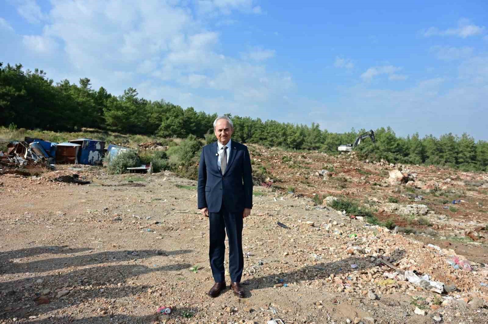 Saldırgan k&ouml;pek ihbarına giden Kepez Belediyesi&rsquo;nin &ccedil;alışanlarına saldırı
