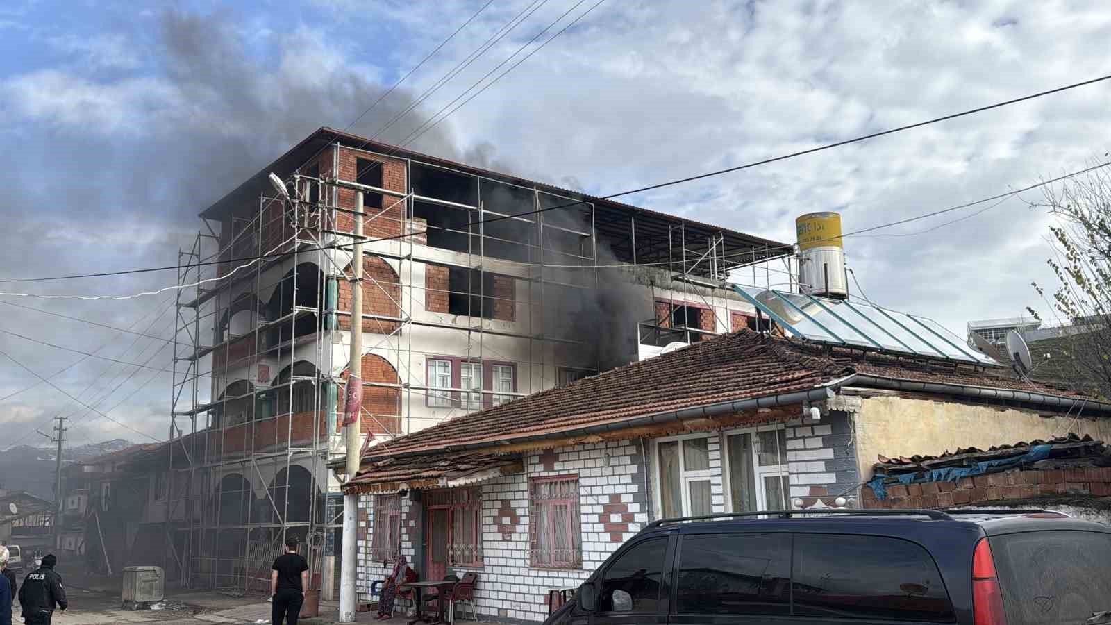 Tokat&rsquo;ta spiral makinesinin oluşturduğu kıvılcım yangına neden oldu
