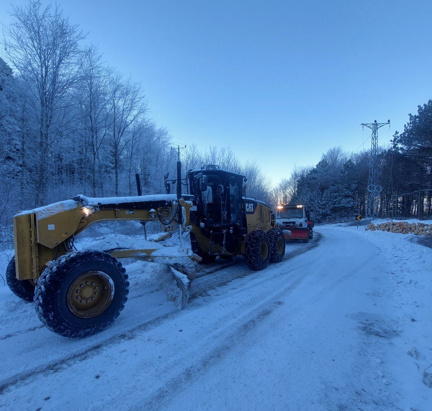 Osmangazi&rsquo;de kar sonrası buzlanmaya karşı seferberlik
