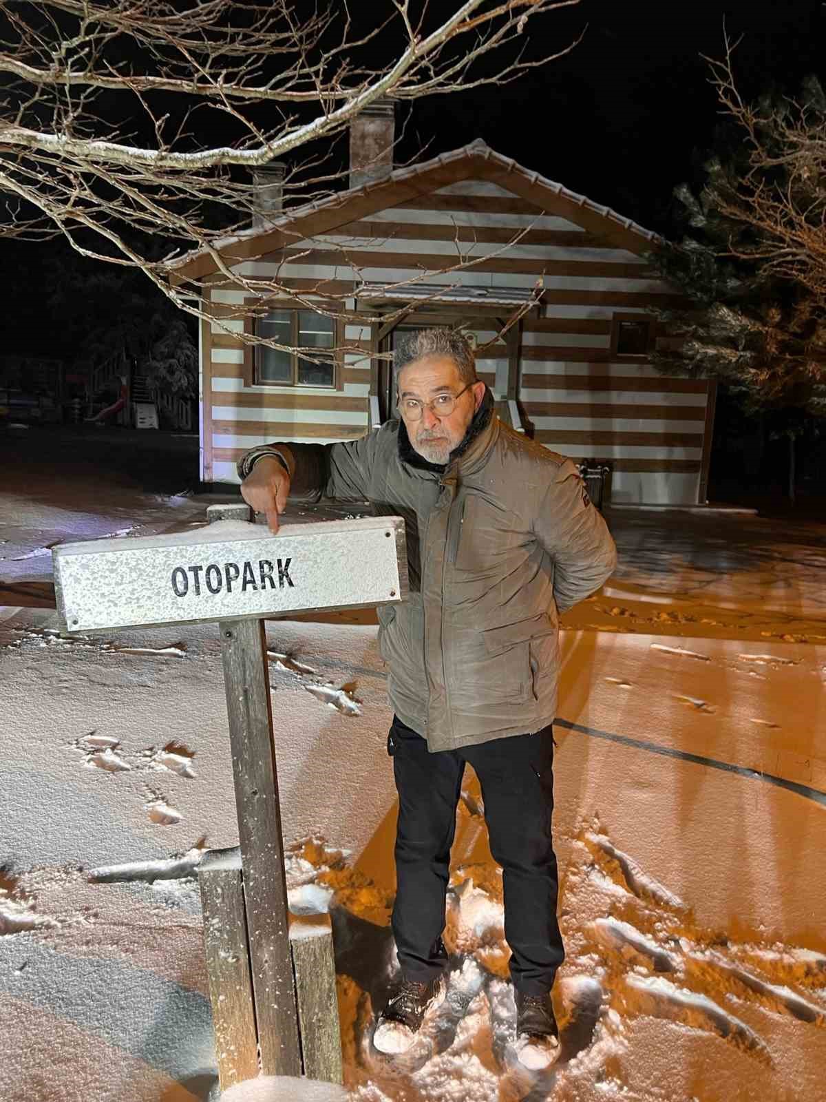 Spil Dağı Milli Parkı&rsquo;na mevsimin ilk karı yağdı
