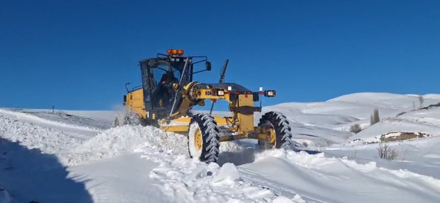 Kars’ta kapalı köy yolu kalmadı