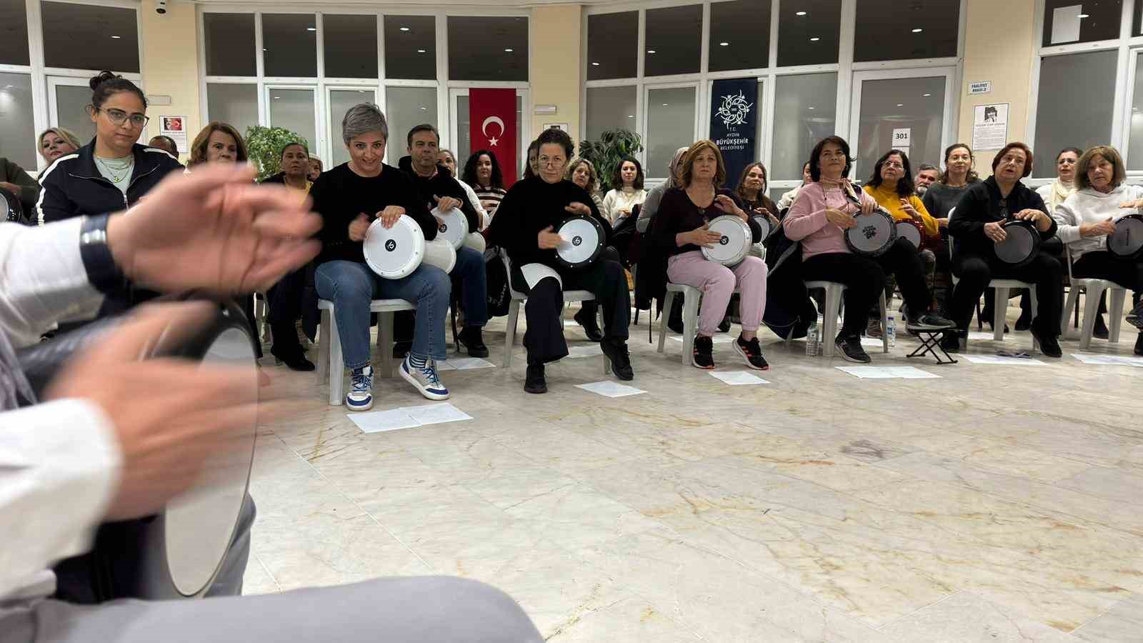 Aydın Büyükşehir, vatandaşları sanatla buluşturuyor