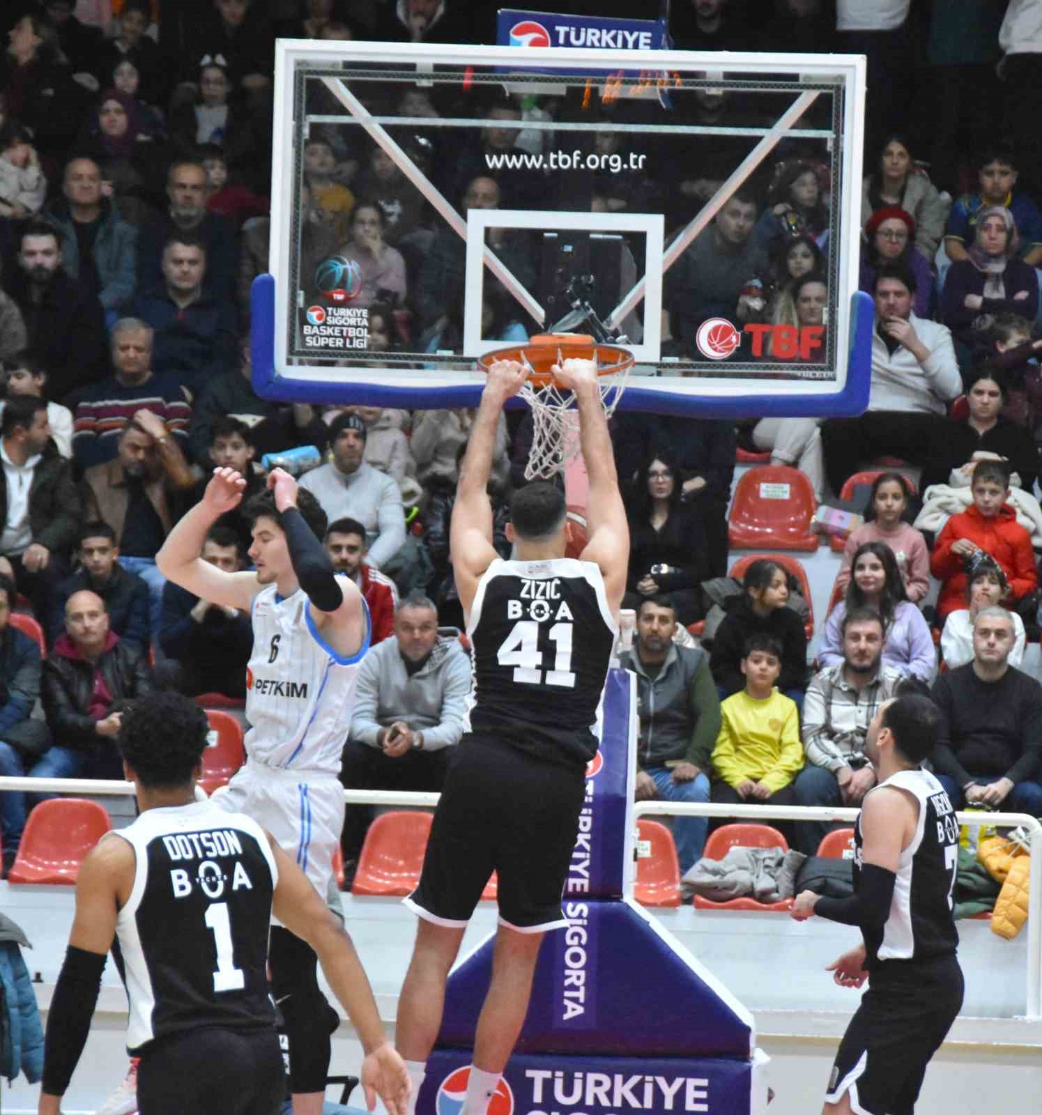 Aliağa Petkimspor, evinde &uuml;st &uuml;ste 4. kez kaybetti
