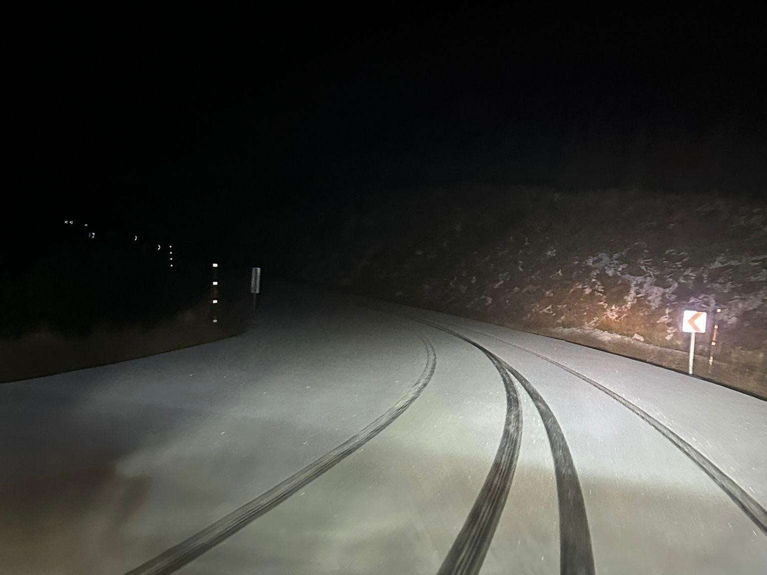 İzmir’e mevsimin ilk karı düştü