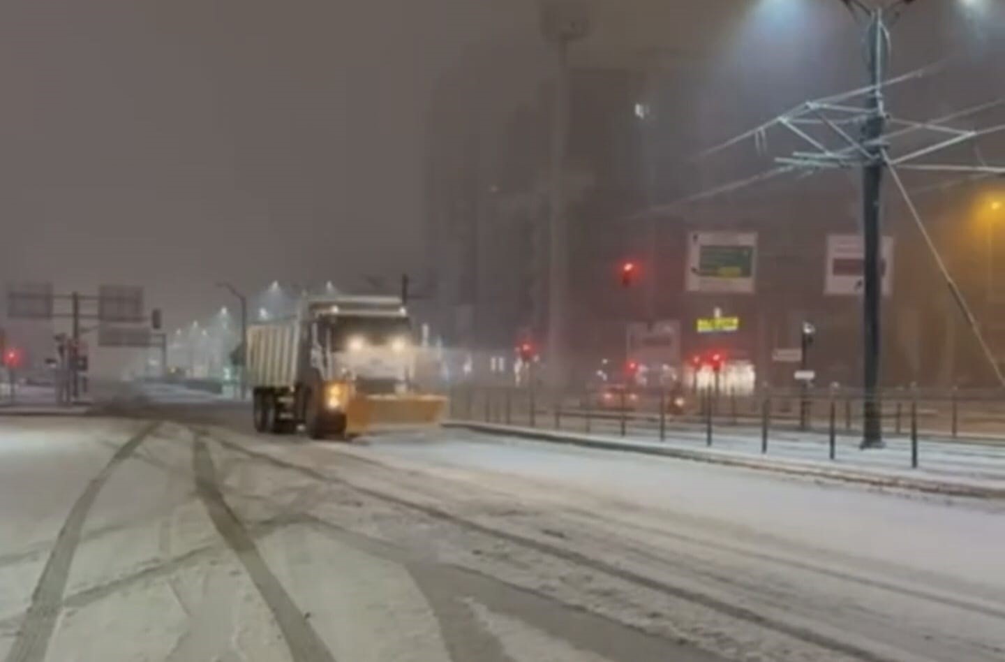 Gaziantep Büyükşehir, kar yağışına karşı tam kadro sahada