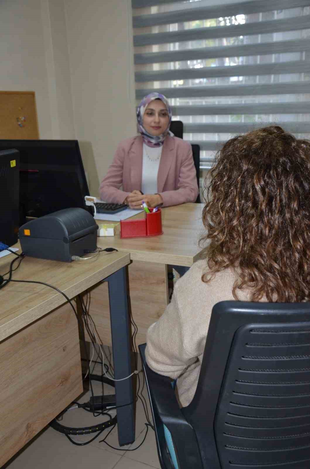 Otizmli yetişkinlere &ouml;zel poliklinik hizmete girdi
