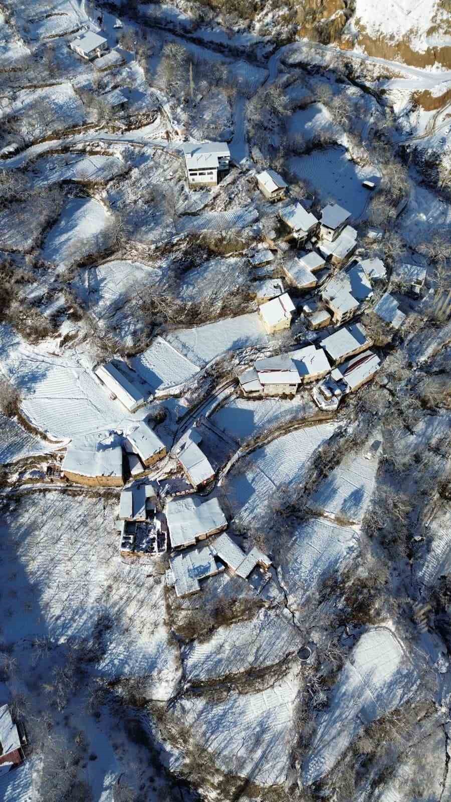 Batman’da kar esareti: 300’ün üzerinde köy ve mezra yolu kapandı