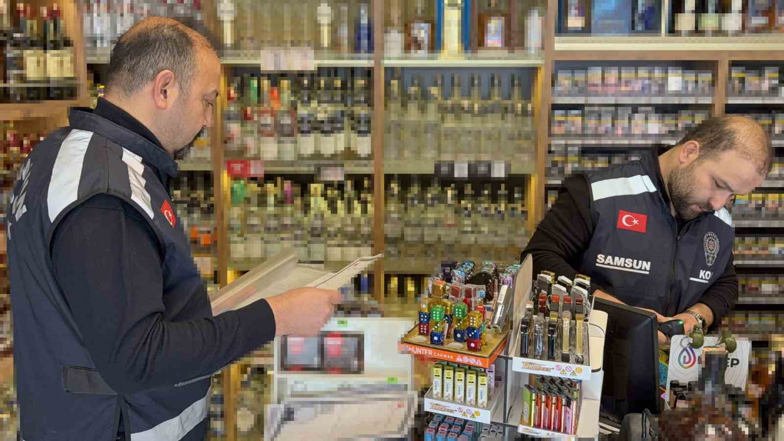 Samsun&rsquo;da polis yılbaşı &ouml;ncesi sahte ve ka&ccedil;ak i&ccedil;ki denetimi yaptı
