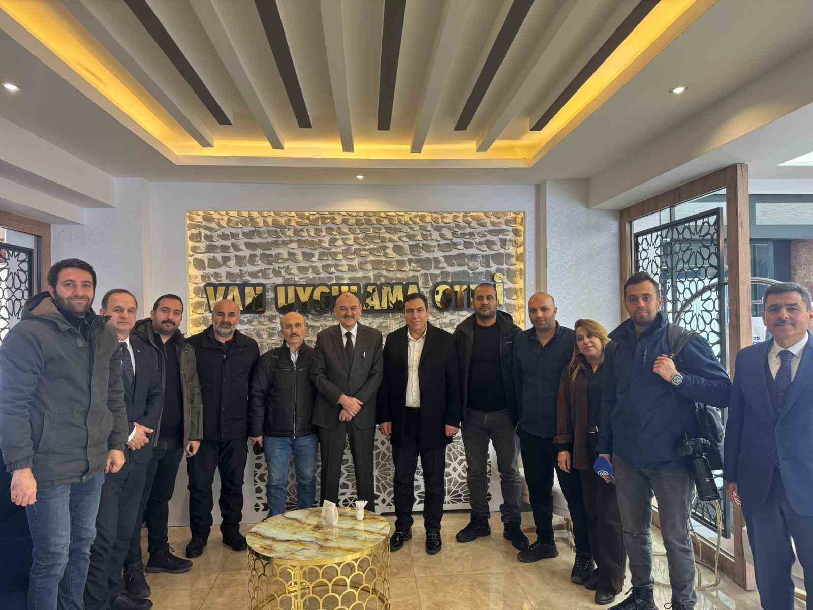 M&uuml;d&uuml;r &Ccedil;andıroğlu: "Van, projelerle eğitimde &ouml;rnek bir şehir"
