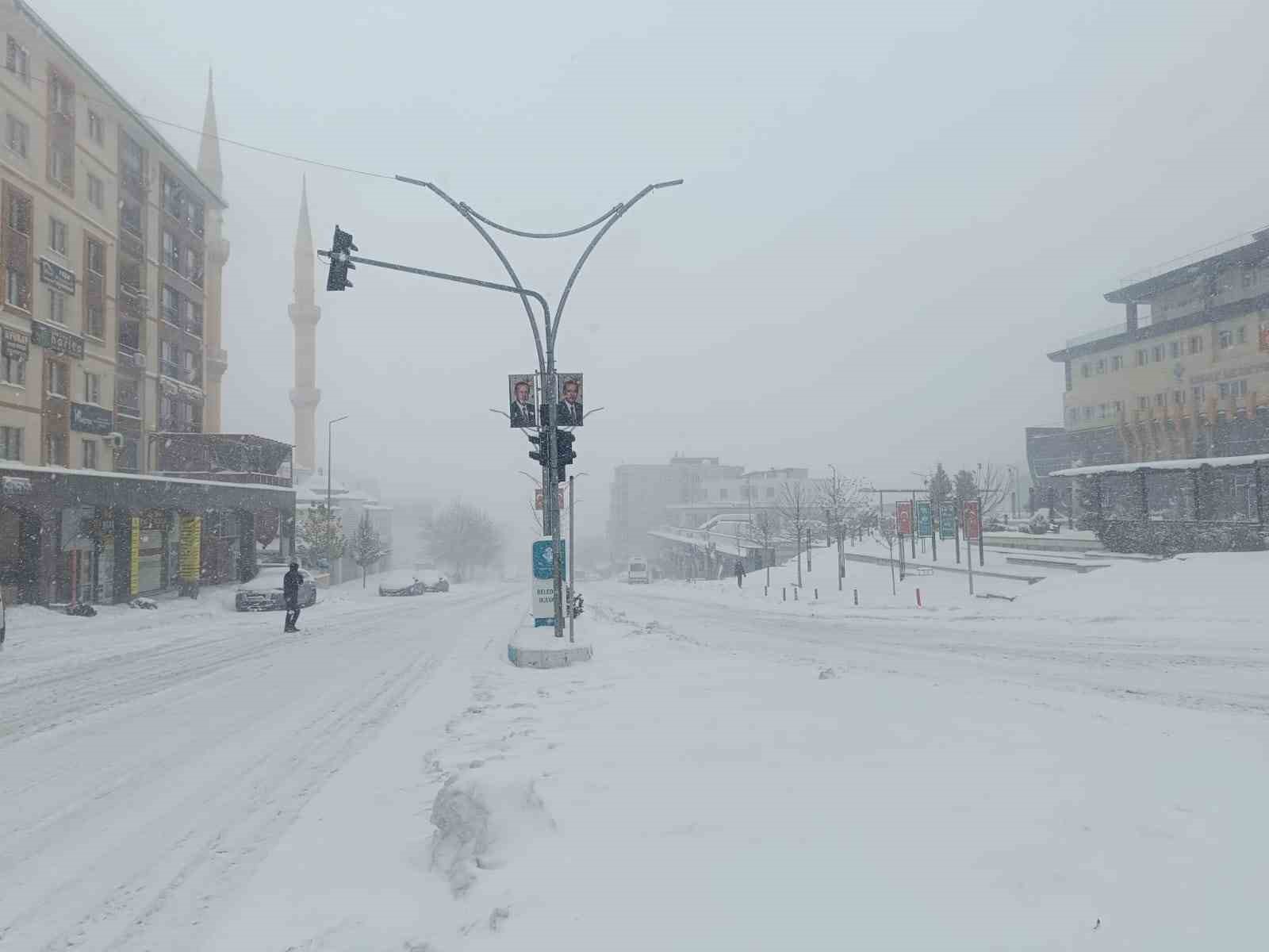 Şırnak’ta vatandaşlara trafiğe çıkmayın uyarısı