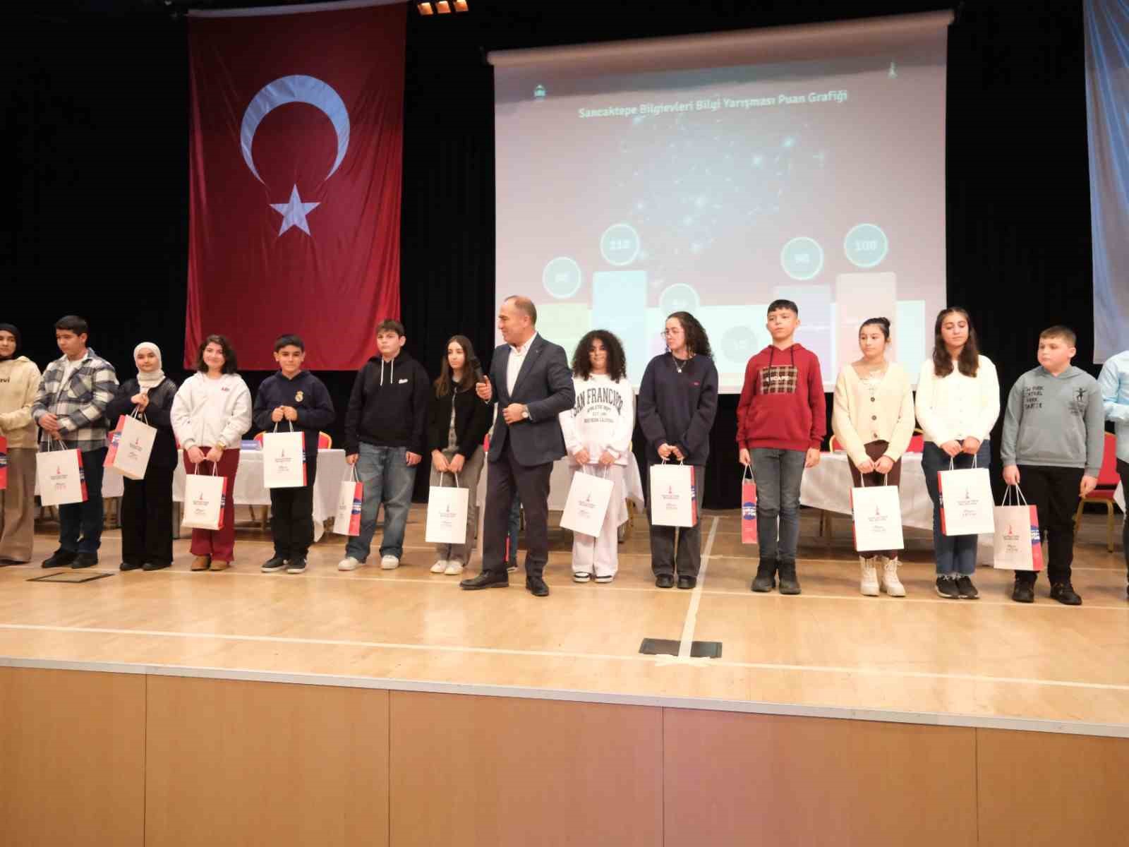 Sancaktepe Belediyesi Bilgi evi &ouml;ğrencileri bilgilerini yarıştırdı
