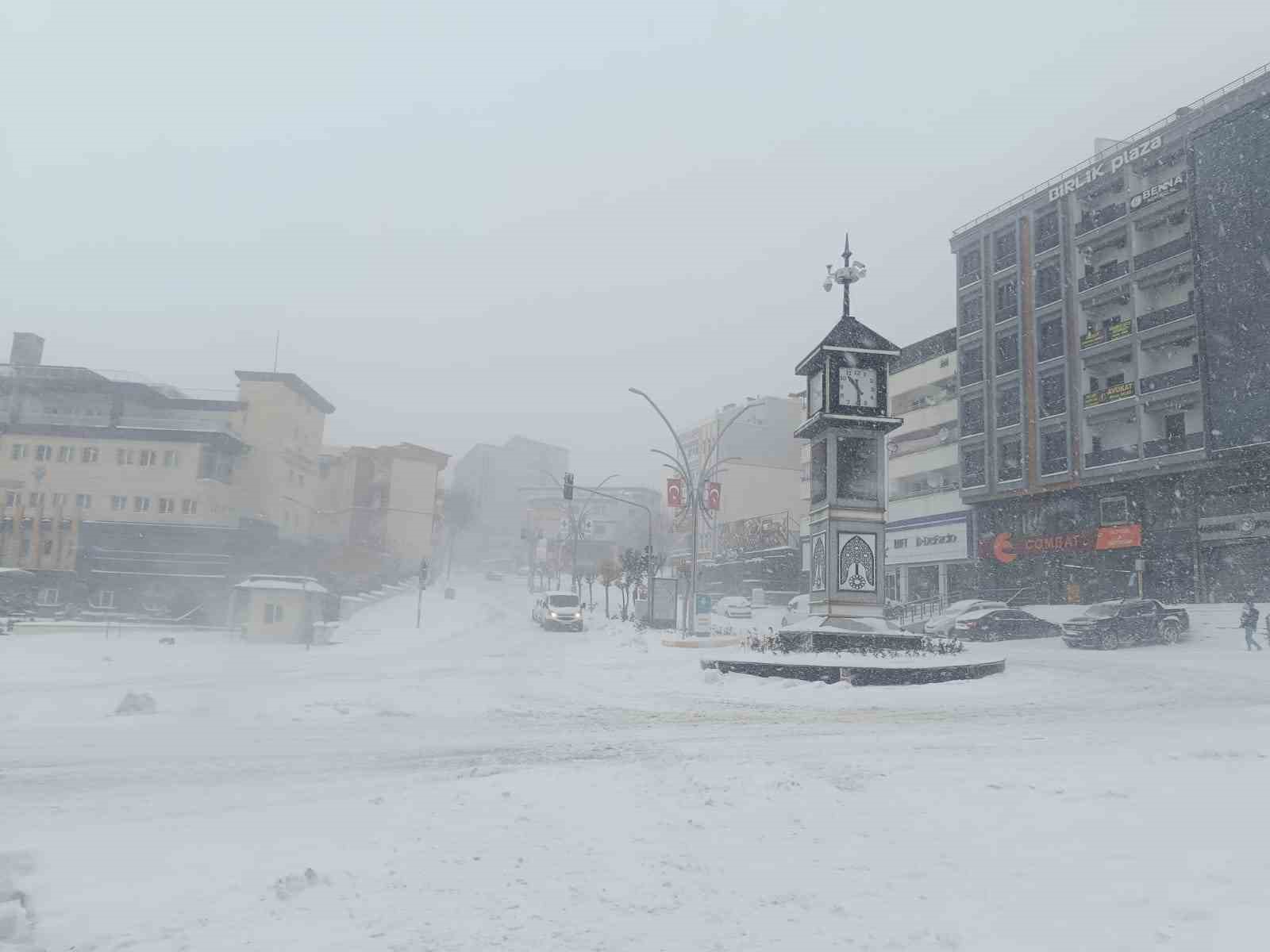 Şırnak’ta eğitime kar engeli