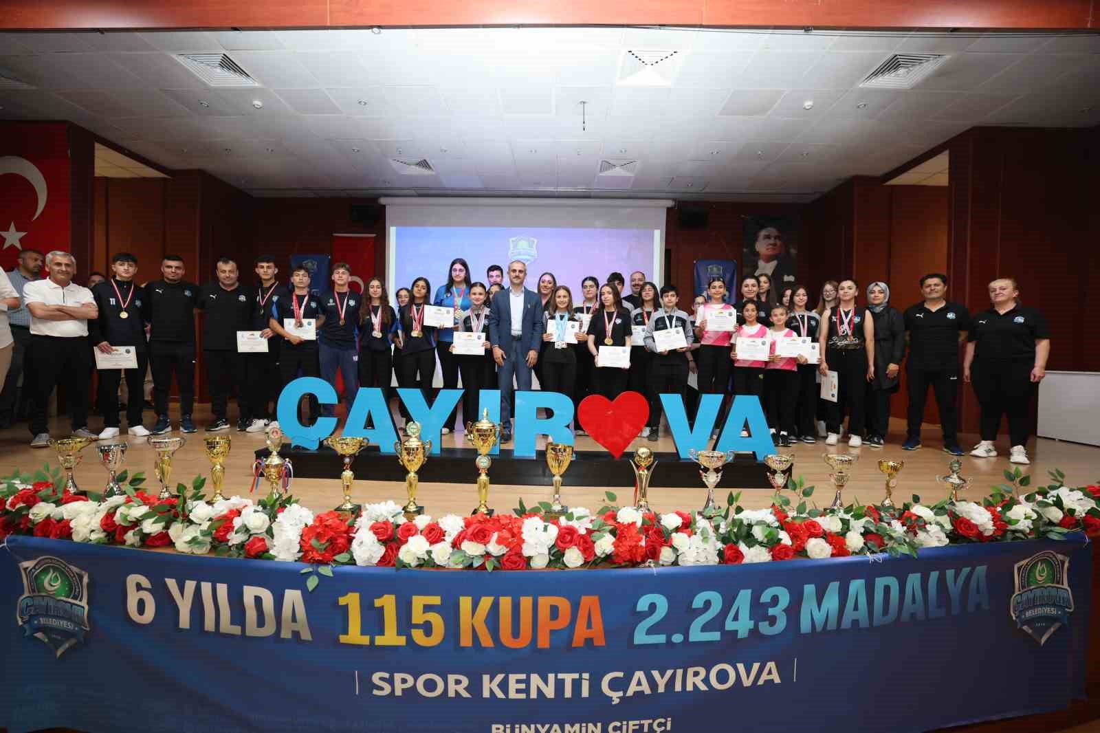 Çayırovalı sporcular 2025’te 354 madalya ve 14 kupa kazandı