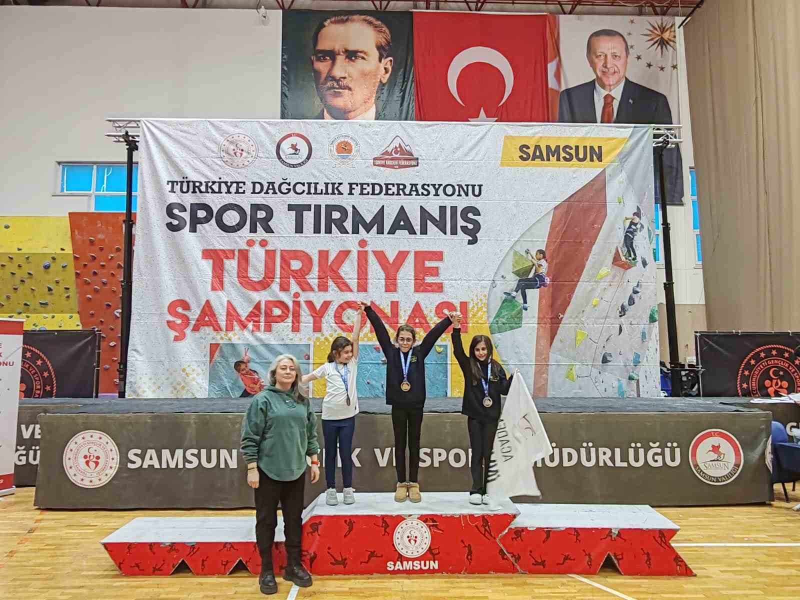 Minik sporcular şampiyonluk için tırmandı